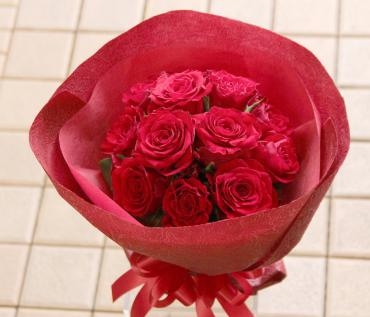 ダーズンローズ　すてきな12本の赤いバラの花束｜「フローラント」　（静岡県三島市の花キューピット加盟店 花屋）のブログ