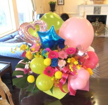バルーンとお花のアレンジメントもお作りします。｜「フローラント」　（静岡県三島市の花キューピット加盟店 花屋）のブログ