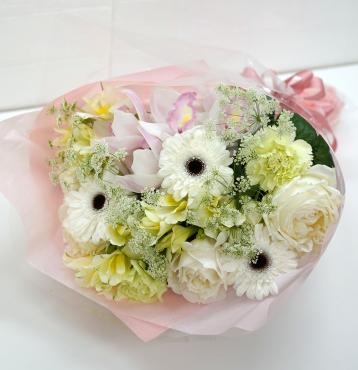 優しい色合いの花束　気持ちがほっこりします。｜「フローラント」　（静岡県三島市の花キューピット加盟店 花屋）のブログ