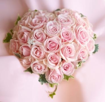 結婚記念日ピンクバラハートアレンジメント フローラント 花屋ブログ 静岡県三島市の花屋 フローラントにフラワーギフトはお任せください 当店は 安心と信頼の花キューピット加盟店です 花キューピットタウン