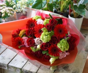 結婚記念日の花束　お届けしました　三島市フローラント｜「フローラント」　（静岡県三島市の花キューピット加盟店 花屋）のブログ