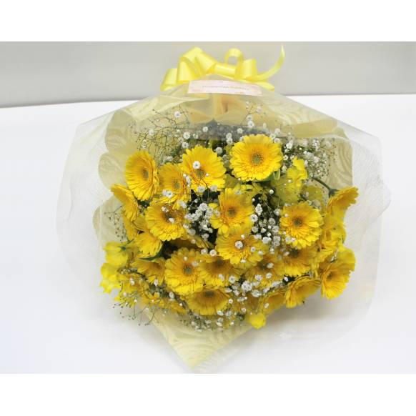 幸せの黄色いガーベラの花束
