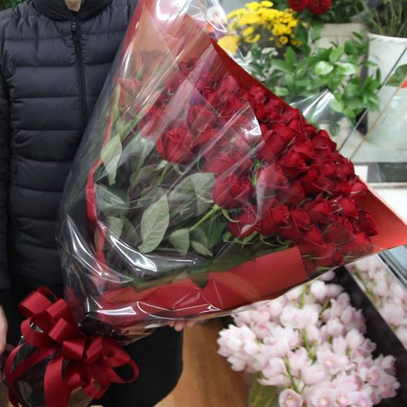 花キューピット加盟店 店舗名：フローラント
フラワーギフト商品番号：900079
商品名：赤バラ60本の花束
