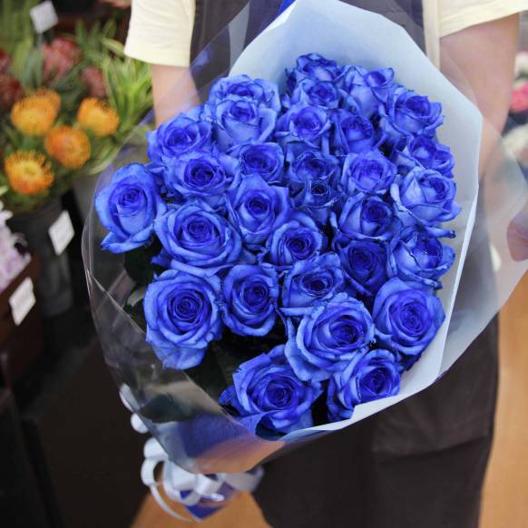 幸せのブルーローズ３０本の花束